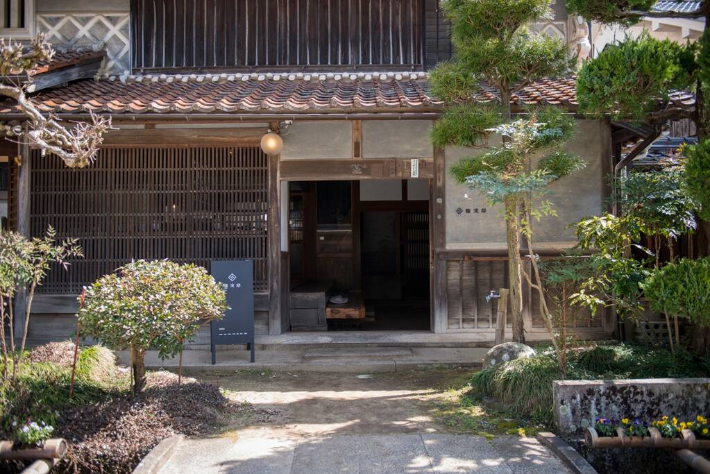 You can feel real Japan seems like an Edo era.