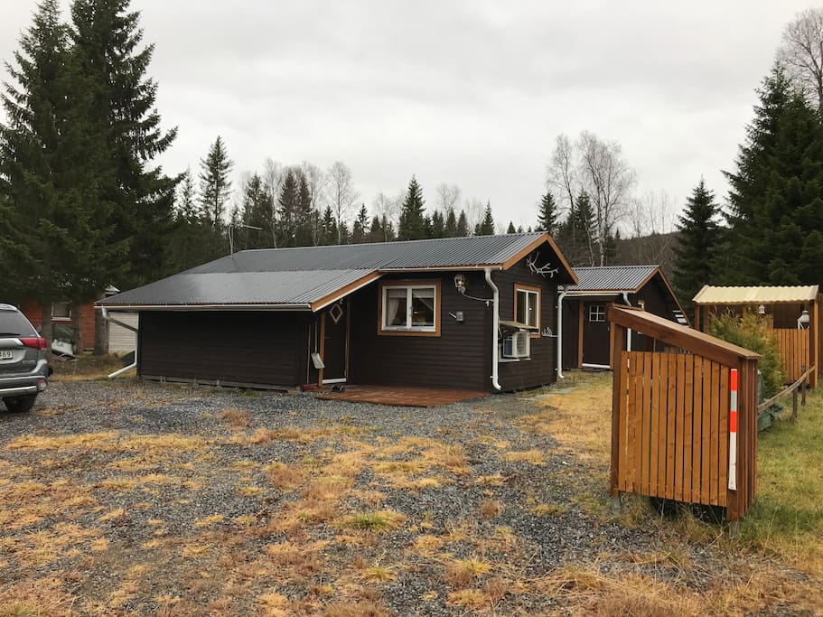 only main building included in rental price!