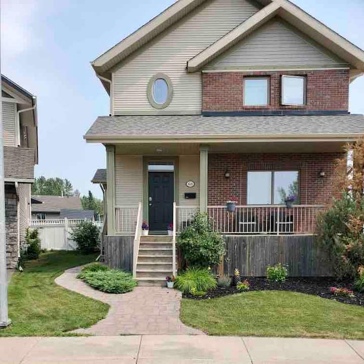 Home Away From Home Guest suites for Rent in Red Deer, Alberta