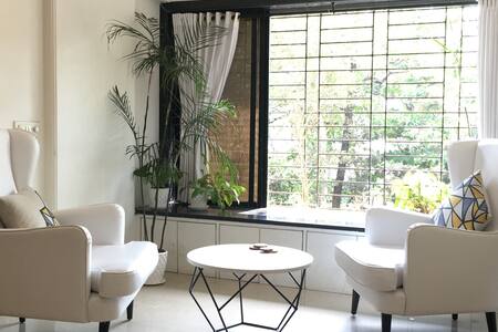 Chirpy,Central,near bars & Airport.