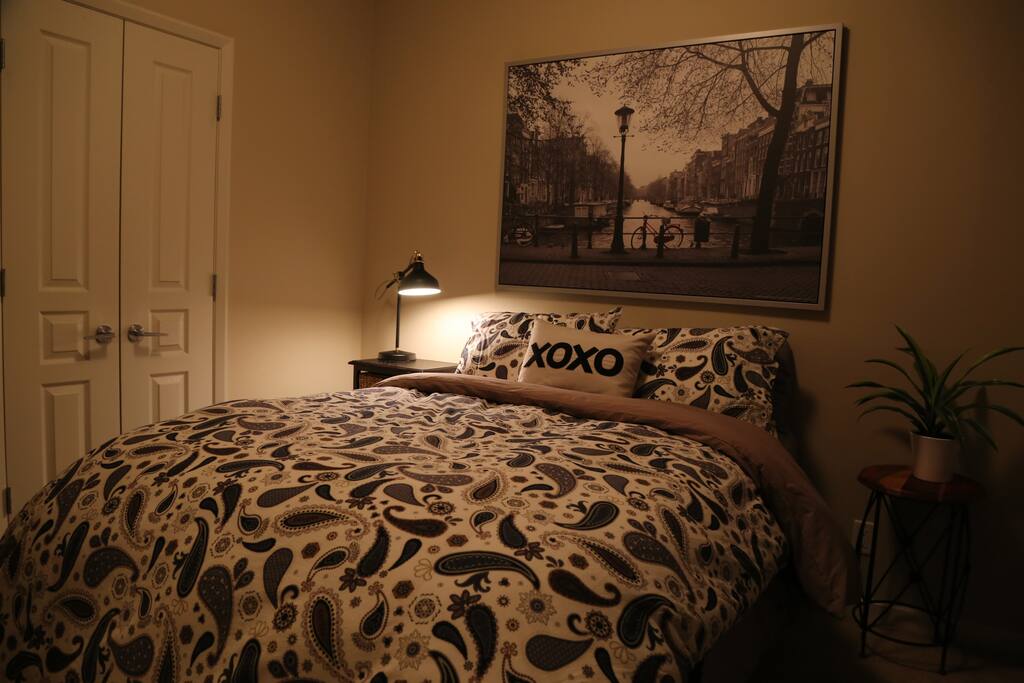 Private Bedroom with Closet