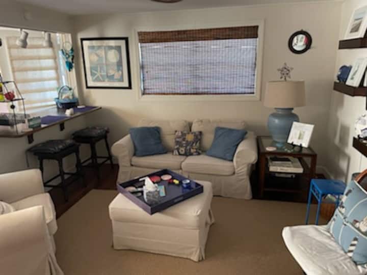 Mama's Super Cute Beach Cottage! - Ocean Isle Beach, NC