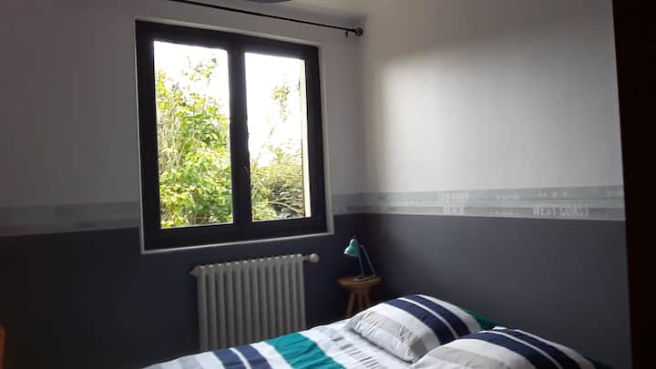 Chambre lit double thème marin 