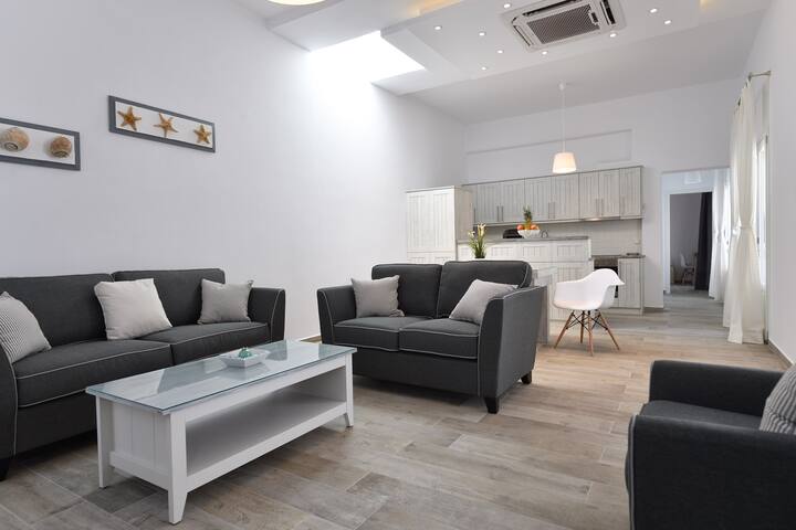 Nisides Villa Naoussa gallery image 5