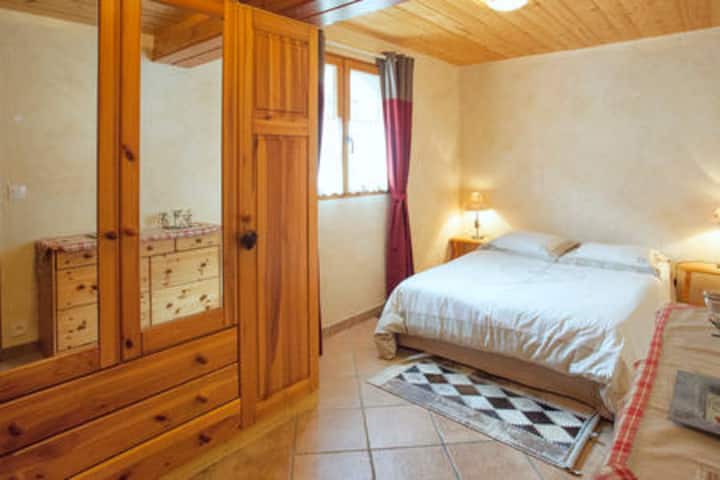 غرفة نوم في الطابق الأول