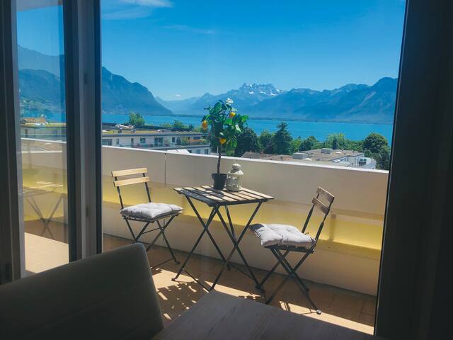 Beautiful lakeview, 2 Bathrooms, balconys,modern, gallery image 4