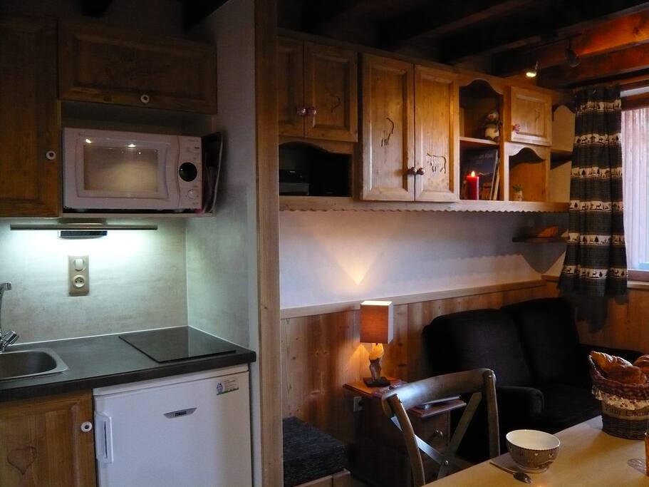 Kitchenette et salon