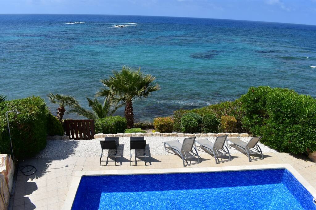 Back Garden & Pool Area