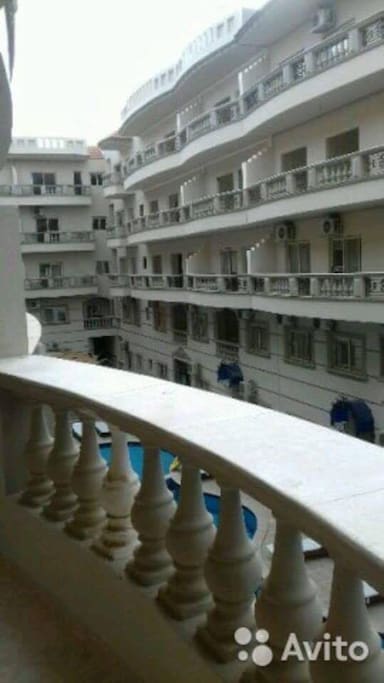Pool&seaview