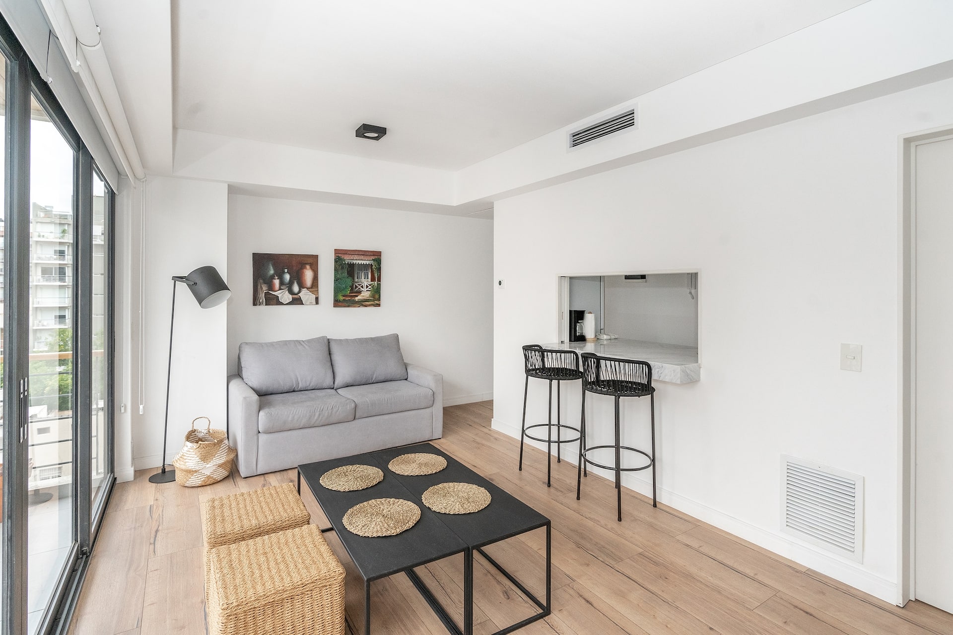 Квартира-лофт с балконом и бассейном в Villa Urquiza