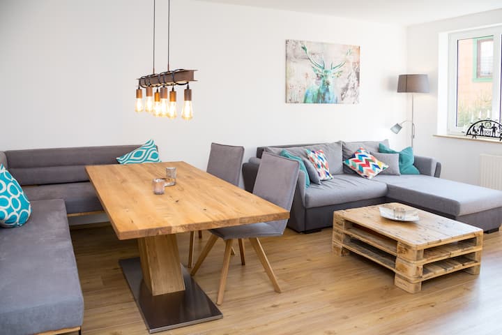 72 M² Ferienwohnung ∙ 2 Schlafzimmer ∙ 4 Gäste - Sankt Andreasberg