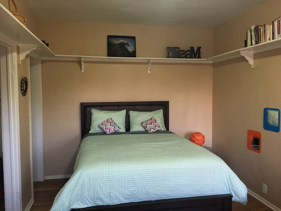 Extra comfy Queen size bed