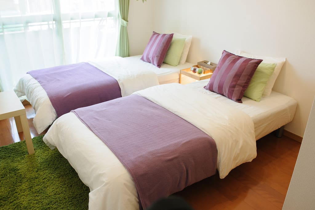 Room A,2F
Two shingle bed and one FUTON(Japanese style mattress) can stay for max 3 person.
