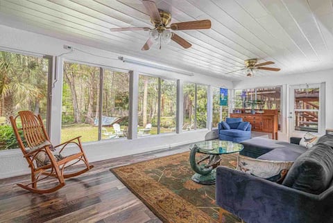 Top Airbnb: Discounted for 4 or less 3bed/1bath in Florida