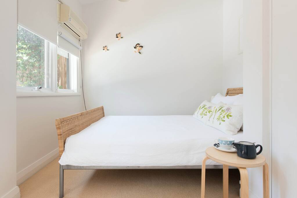 Comfortable queen size bed