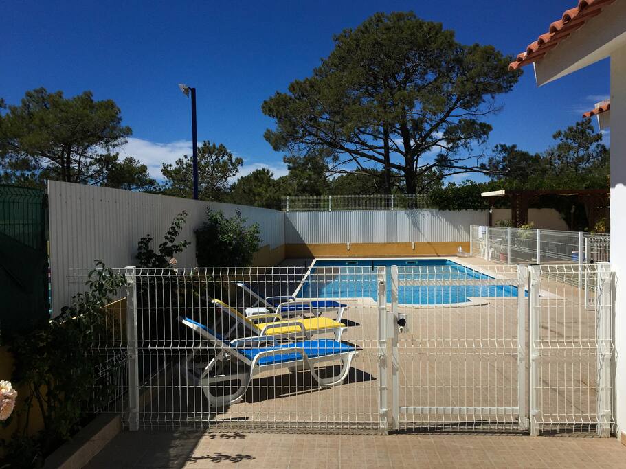 Kids safe swimming pool protection.