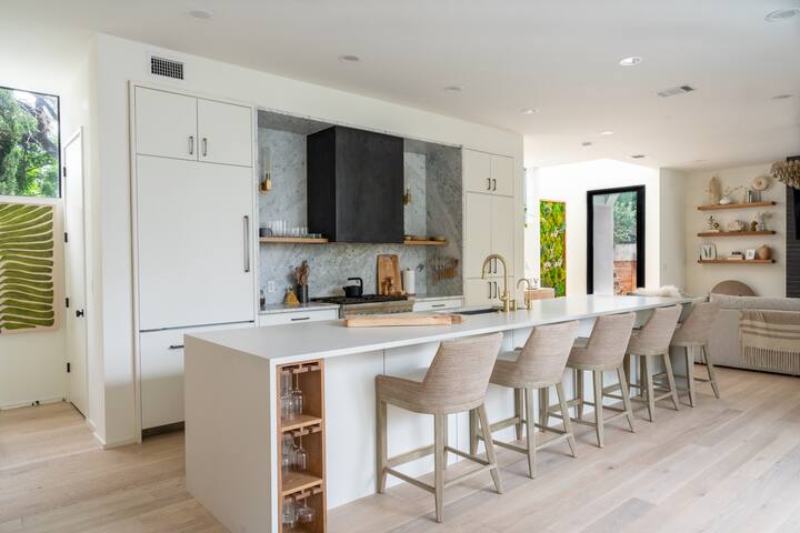 DT Luxury Oasis W Pool & Gym gallery image 5