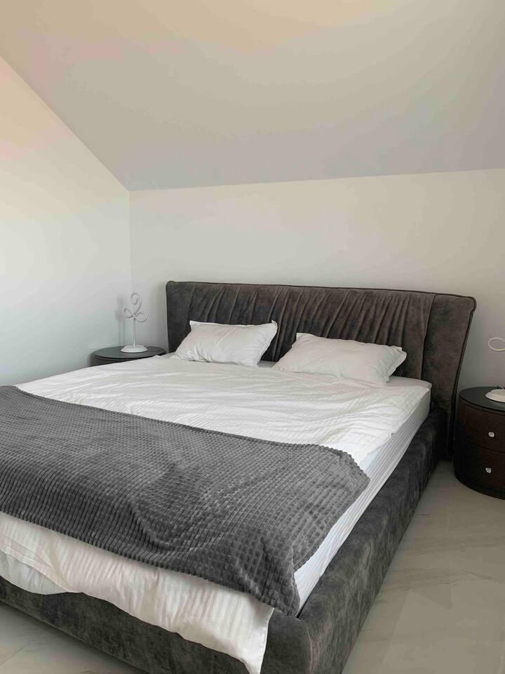 საძინებელი 3