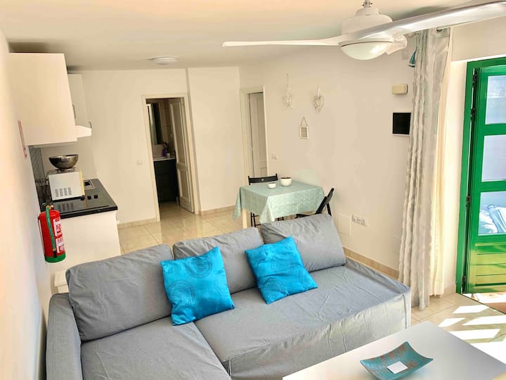 Next To The Beach And With A Big Pool - Antigua