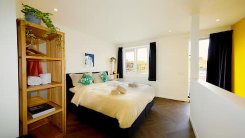 Stunning 45m² Penthouse with Terrace (R-65-C)
