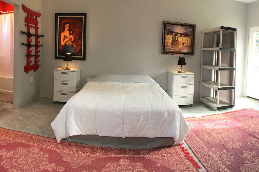 Previous photo: Comfortable, firm, queen-size mattress with organic, cotton bedding and pillows.