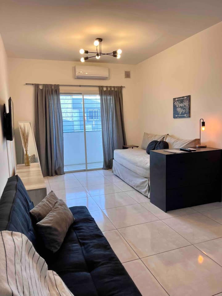 Moderno Departamento Con Cochera Cerca Del Centro - San Juan