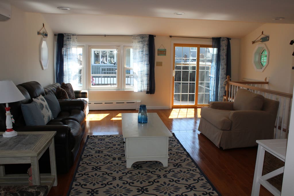 Living Room (view 2)