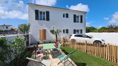 Propriété Airbnb réussie: New duplex, 2 rooms, sea view à La Flotte