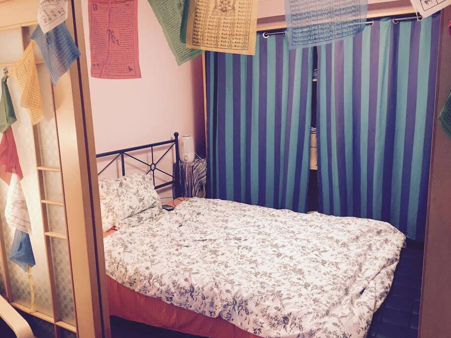 The main bed for 2 可睡两个人的卧室
