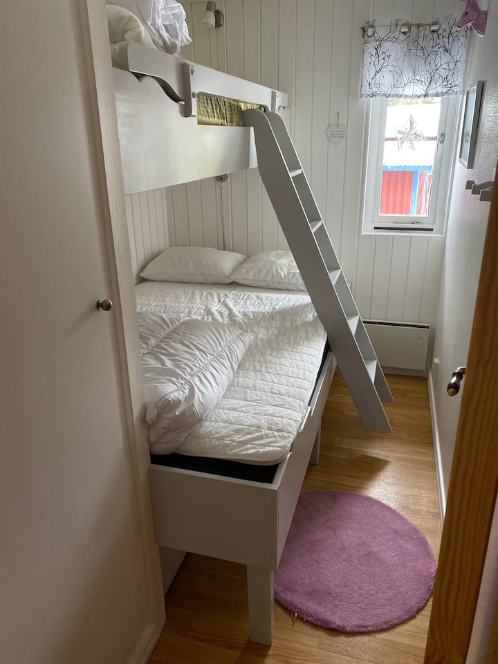 ห้องนอนที่มี 120 downslap 
80 ทับซ้อนกัน 