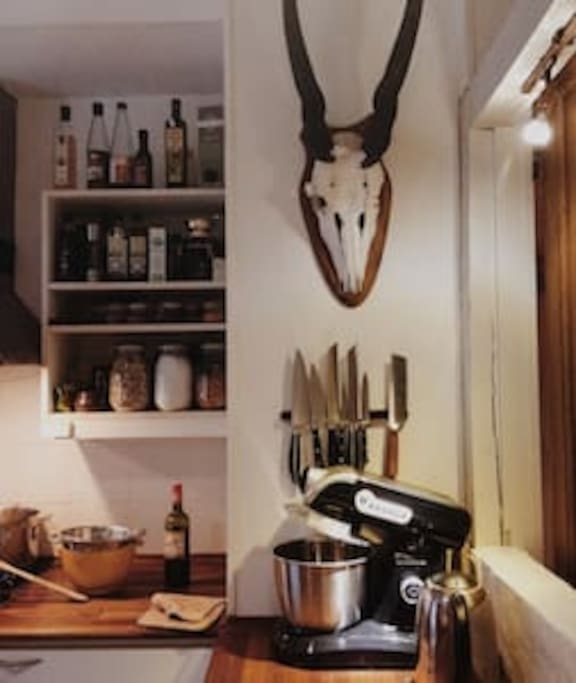 A fully equiped kitchen