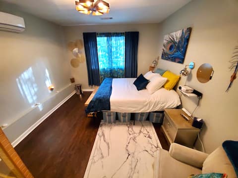 Retreat in the city with sauna, amenities, & more!