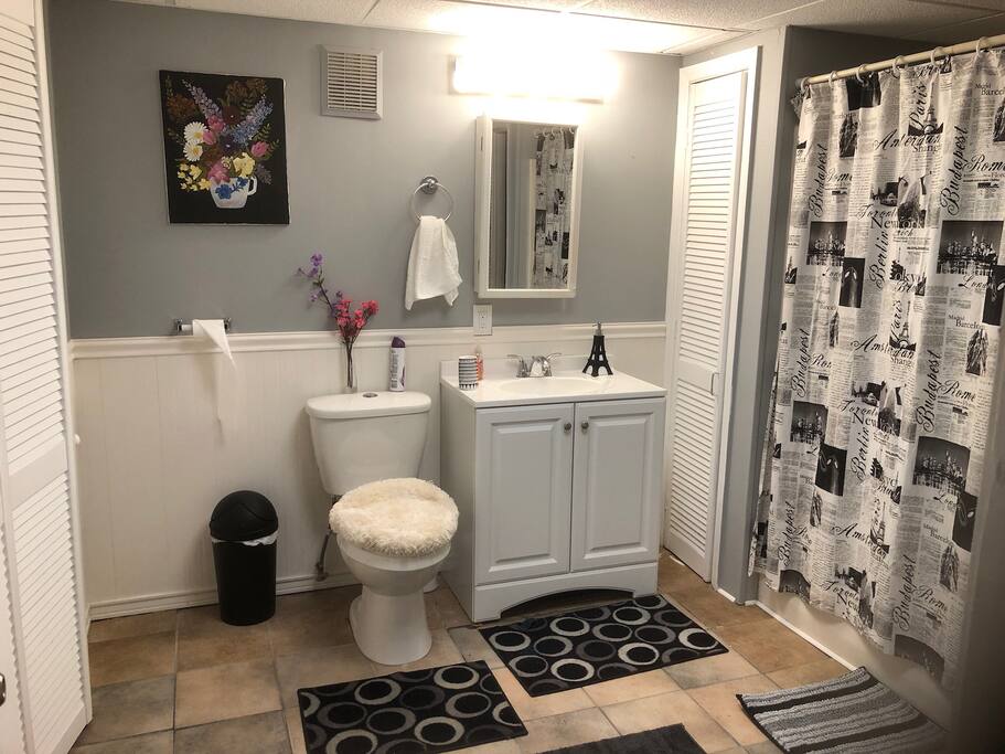 Full bathroom