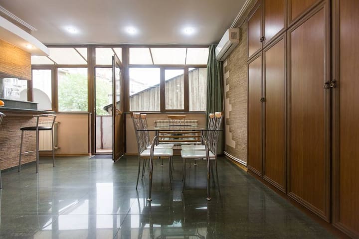 Listing in Tbilisi