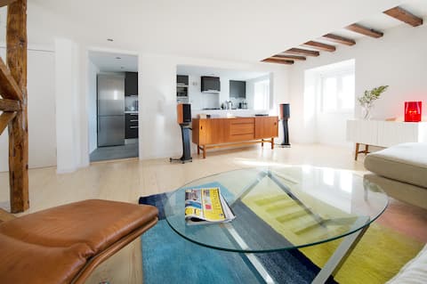 Top performing Airbnb: River view penthouse in Lisbon in Estrela