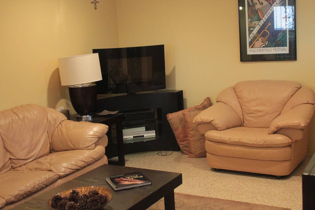 Living Room with Large TV, VCR and Cable
