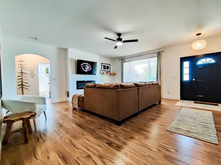 King Bed Master Mountain View 400+ Mbps Wi-fi - Carson City, NV
