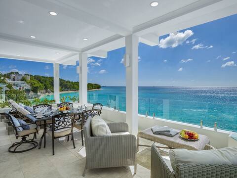 5 to 7 Bed Beachfront Villa with beach access