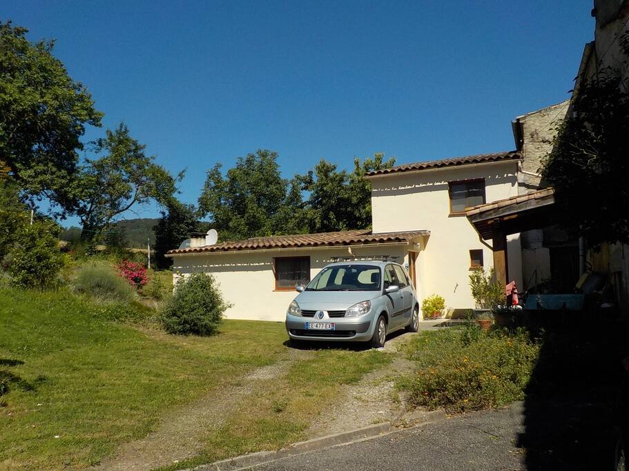 Devant le logement