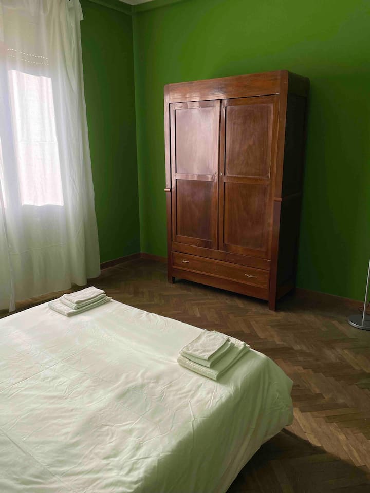 საძინებელი 1