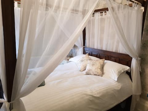 Top Airbnb: Close to beach, Spa & Open air theatre, No pets! in Eastfield