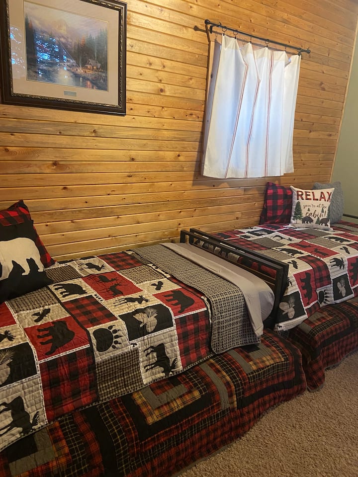 Еден поткровје...4 кревета!