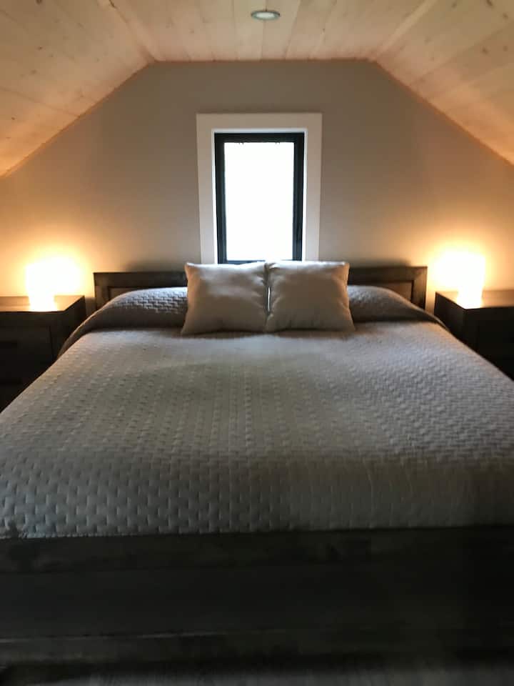 Top 8 Airbnb Vacation Rentals In Pointe au Baril, Canada Updated 2024