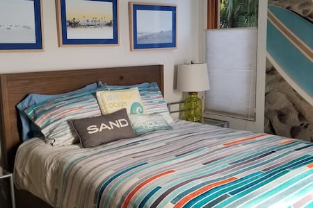 Completely Private Unit Surf Room, bikes parking