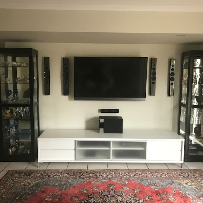 First Lounge