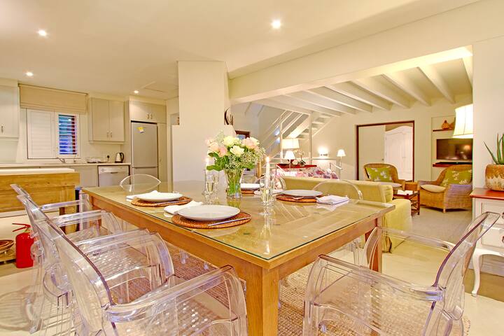 Mbali Lodge Mountain Retreat | Pool | Invertor gallery image 3