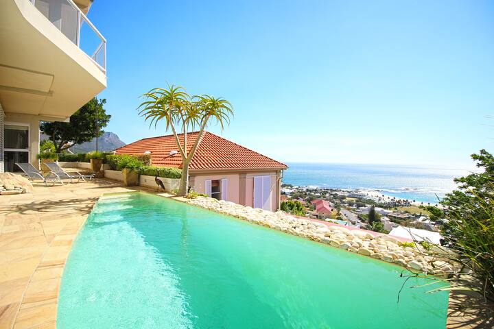 Camps Bay Apartment – Breathtaking Views + Pool gallery image 2