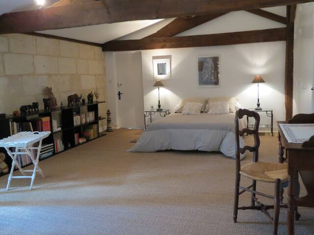 Charming house on the hillsides of Bordeaux gallery image 4