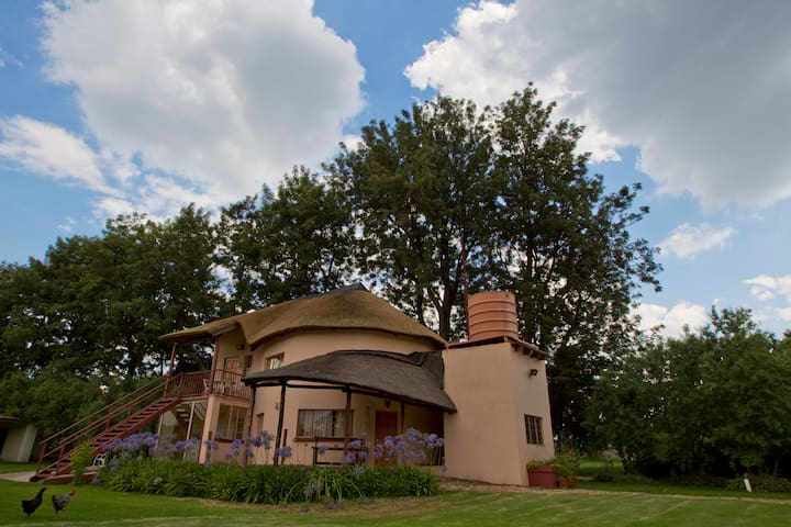 Owl Cottage - Country Style Living