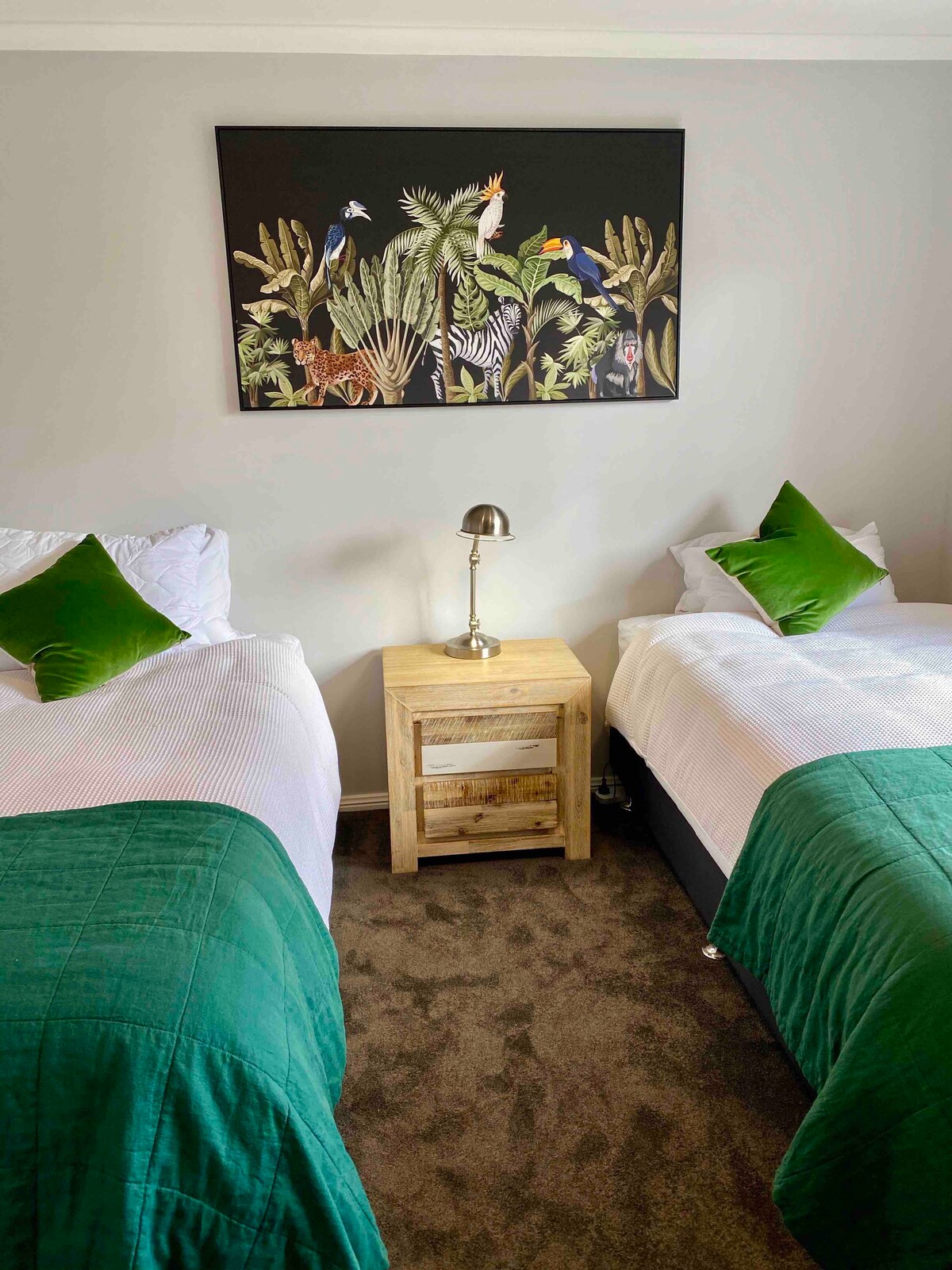 ห้องนอน 3 - เตียงเดี่ยวขนาดคิงไซส์ 2 หลัง